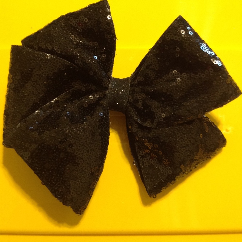 Hair bows